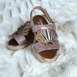 Oshkosh B’gosh seashell sandals 7 toddler
